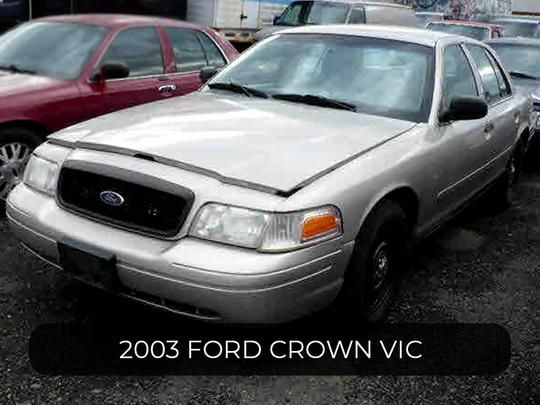 2003 Ford Crown Vic ID# 213