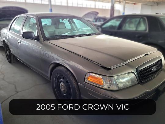 2005 Ford Crown Vic ID# 140
