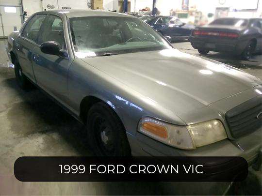 1999 Ford Crown Vic ID# 73